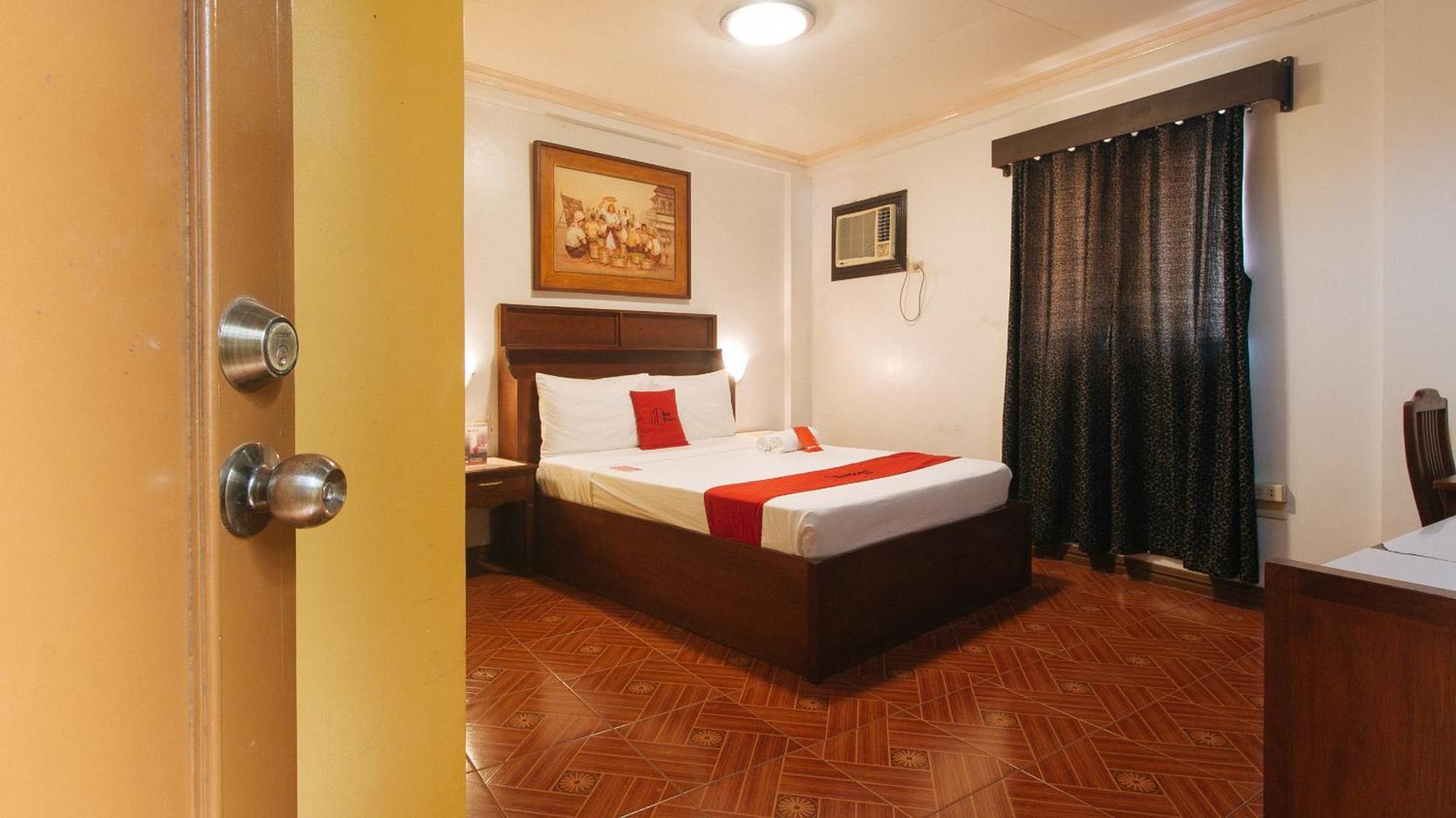 Reddoorz At La Casa Guesthouse Former Reddoorz At Tamarind Street Angeles City Extérieur photo