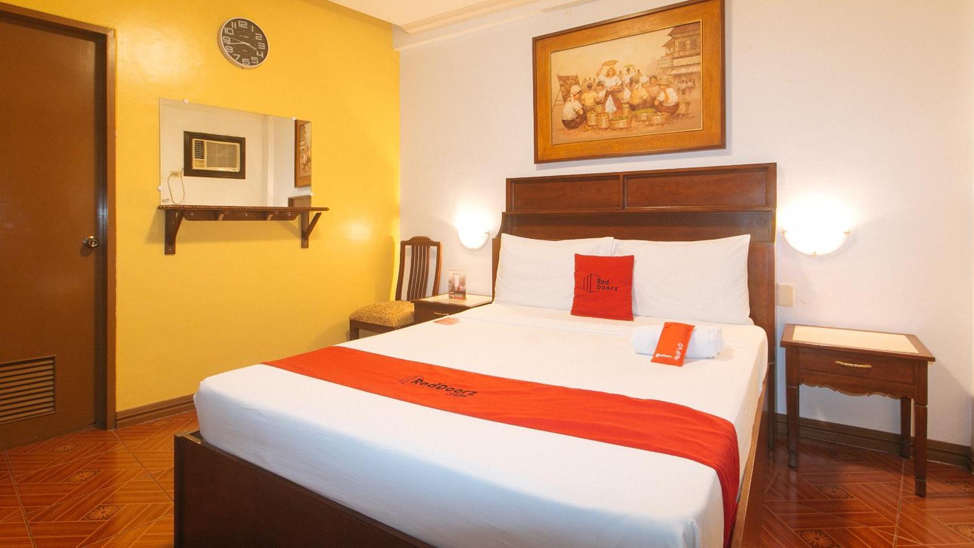 Reddoorz At La Casa Guesthouse Former Reddoorz At Tamarind Street Angeles City Extérieur photo