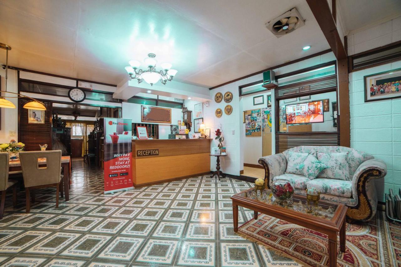 Reddoorz At La Casa Guesthouse Former Reddoorz At Tamarind Street Angeles City Extérieur photo